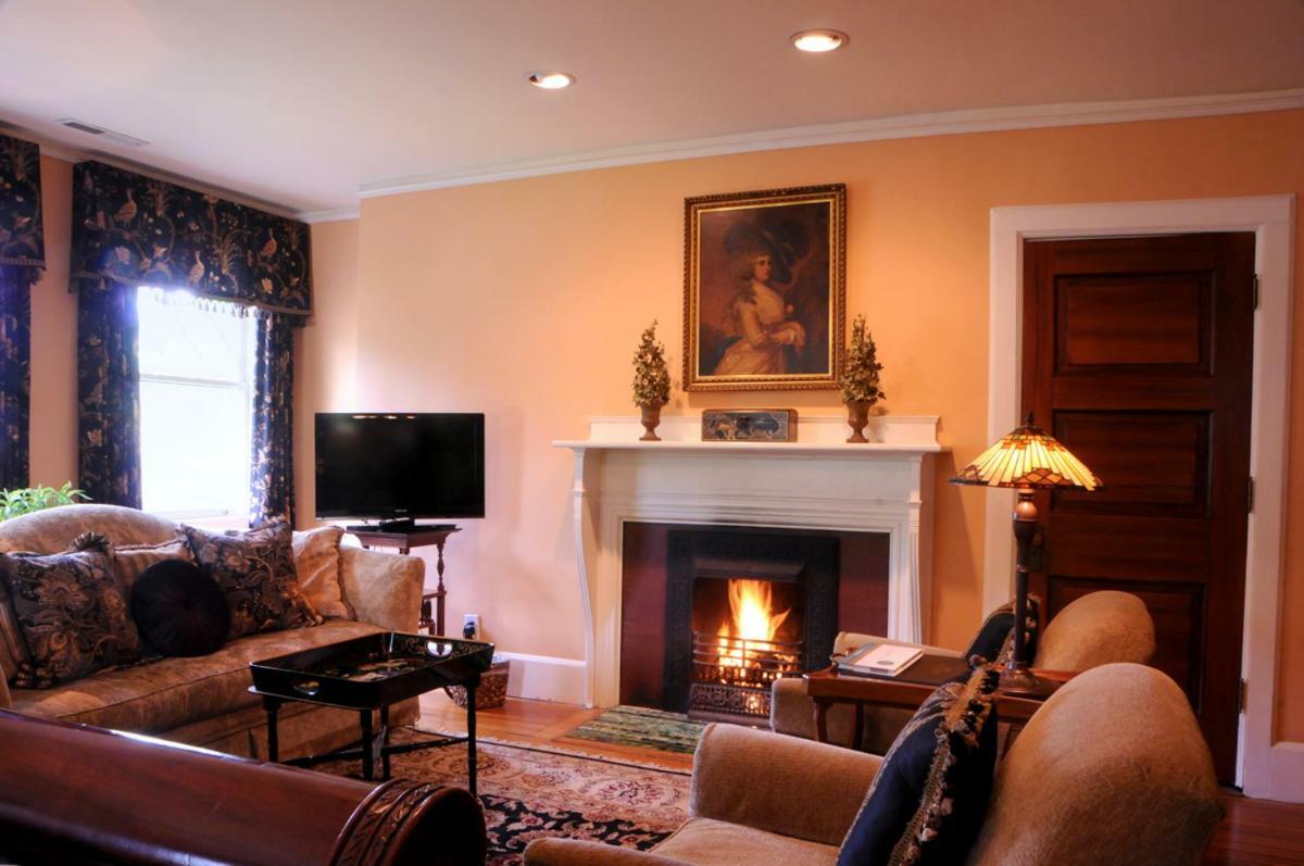 Black Walnut B&B Inn Asheville Dış mekan fotoğraf